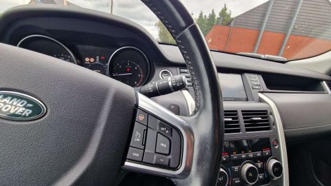 Car image 24