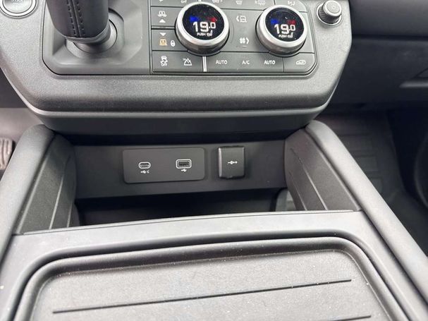 Land Rover Defender 3.0 D300 MHEV 221 kW image number 24