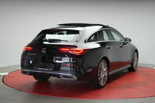 Mercedes-Benz CLA 250 Shooting Brake e 160 kW image number 3