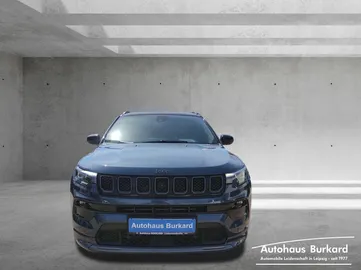 Car image 27