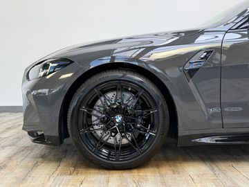Car image 29
