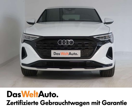 Audi Q8 55 quattro e-tron Business 250 kW image number 2