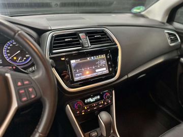 Car image 24