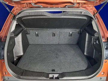 Car image 28