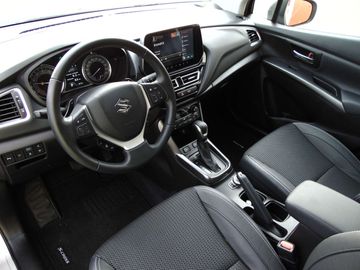 Car image 9