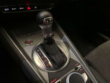 Car image 31