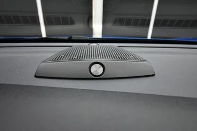 Car image 42