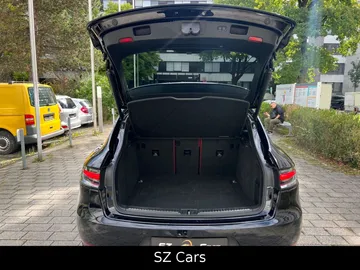 Car image 38