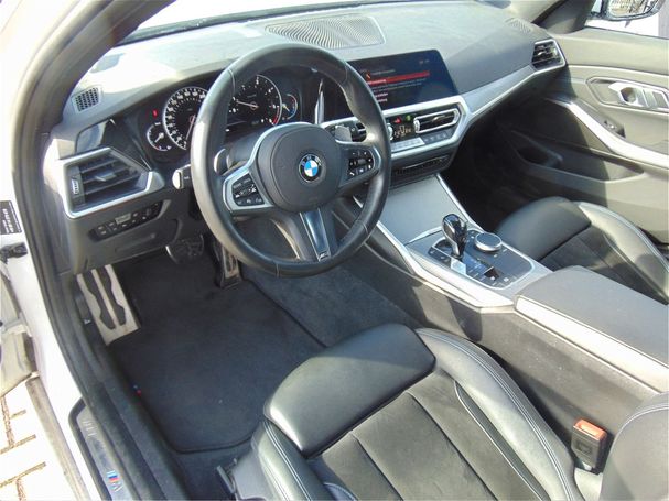 BMW 330d Touring xDrive M Sport 195 kW image number 11