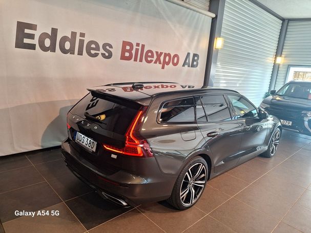 Volvo V60 T6 Recharge AWD 252 kW image number 2