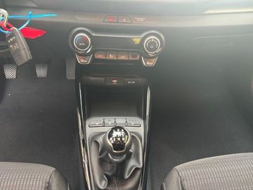 Car image 18