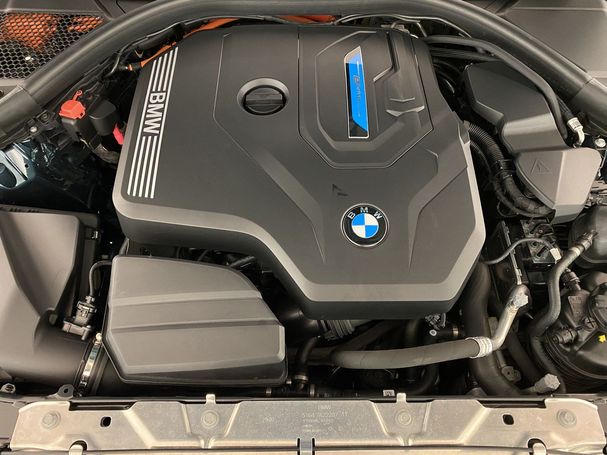 BMW 330 e M xDrive 215 kW image number 20