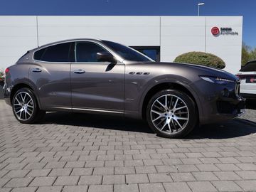Car image 30