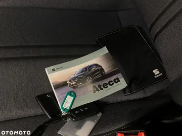 Car image 40