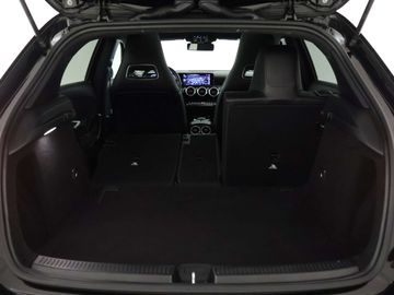 Car image 38