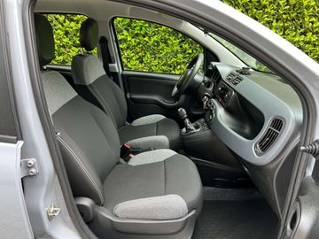 Car image 11