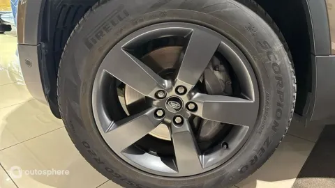 Car image 20