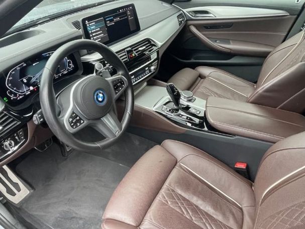 BMW 530 Touring xDrive 215 kW image number 6