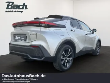 Car image 3