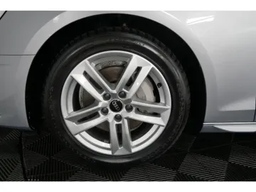 Car image 29
