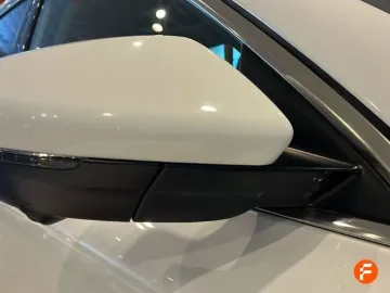Car image 38