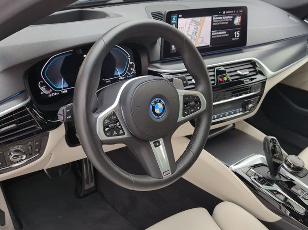 BMW 530 Touring xDrive 185 kW image number 8