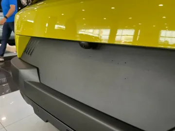Car image 10