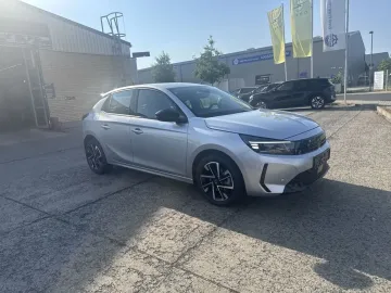 Car image 24
