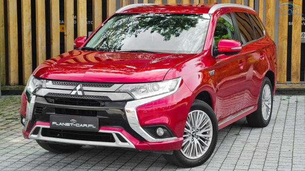 Mitsubishi Outlander 2.4 Plug-In Hybrid Plus 4WD 165 kW image number 3