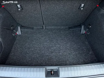 Car image 37