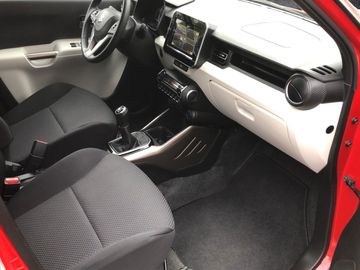 Car image 11