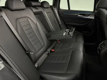 Car image 48