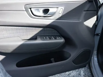 Car image 45