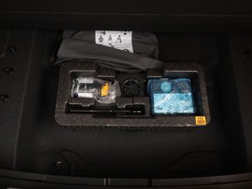 Car image 36