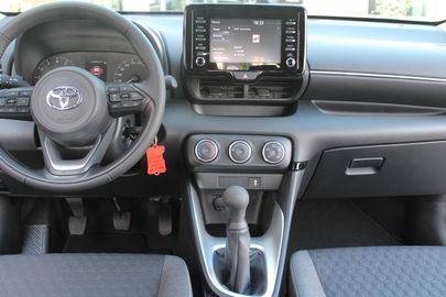 Car image 15