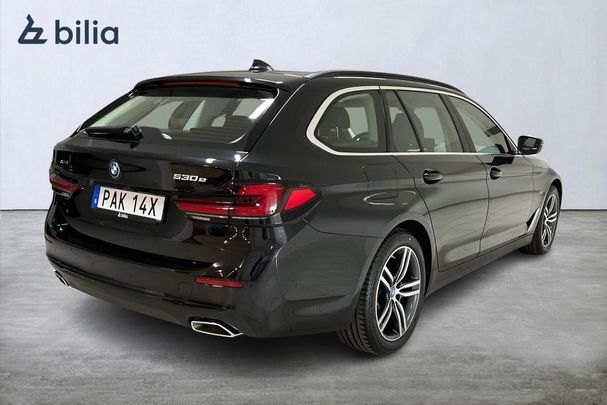 BMW 530 Touring xDrive 216 kW image number 2