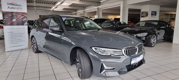 BMW 330d Touring xDrive Luxury Line 195 kW image number 2