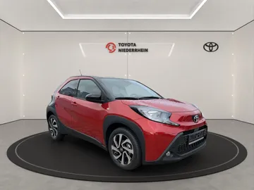 Car image 2