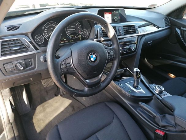 BMW 320i 135 kW image number 6