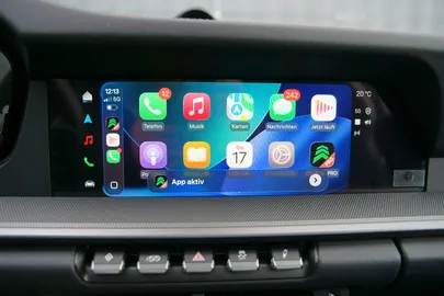 Car image 26