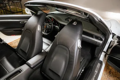 Car image 35