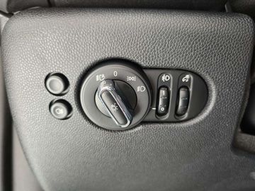 Car image 37