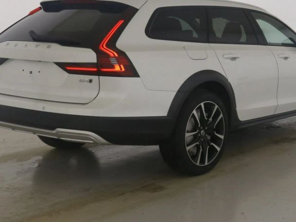 Volvo V90 Cross Country AWD 145 kW image number 9