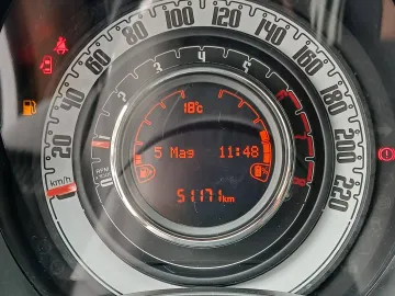 Car image 24