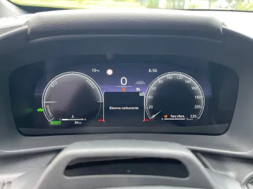 Car image 34