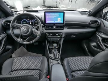 Car image 12