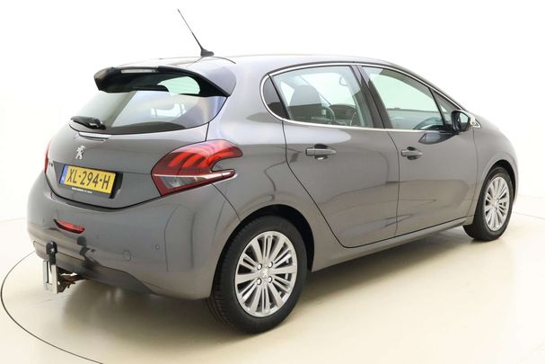 Peugeot 208 PureTech Allure 60 kW image number 2