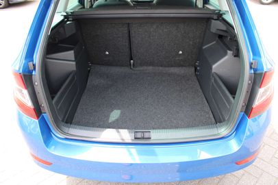 Car image 37