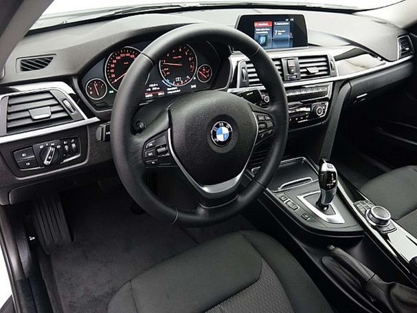 BMW 320i 135 kW image number 7