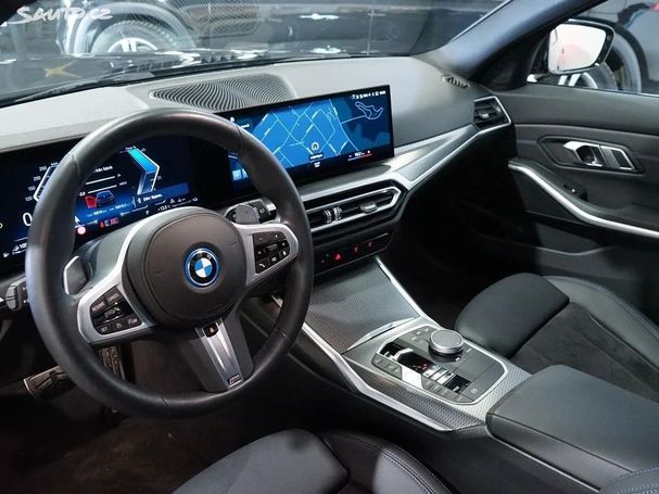 BMW 330 e Touring xDrive 215 kW image number 7